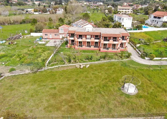 Giannis 12 Ариллас